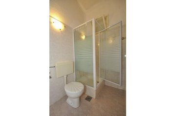 Croaţia Privát Sućuraj, Exteriorul